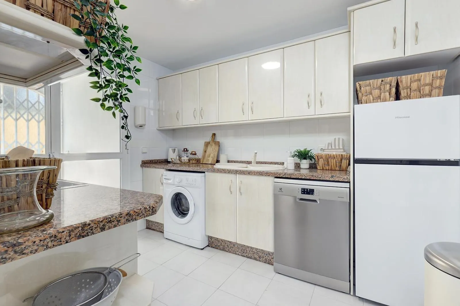 La Cala Gorgeous 2 Bedroom Apartment With Stunning Gardens, Pools And Sea Views El Faro España